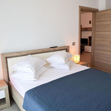 Rubic Apartment Spa N Pool Beach Resort Năvodari Exterior foto