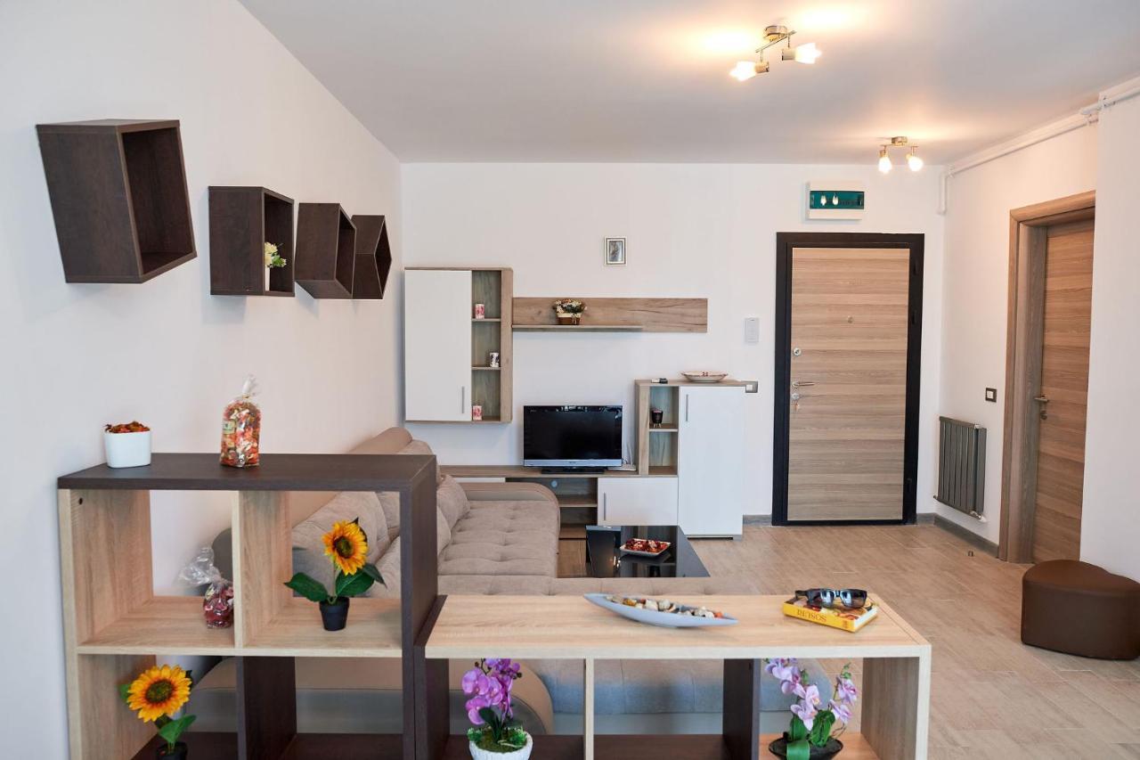 Rubic Apartment Spa N Pool Beach Resort Năvodari Exterior foto